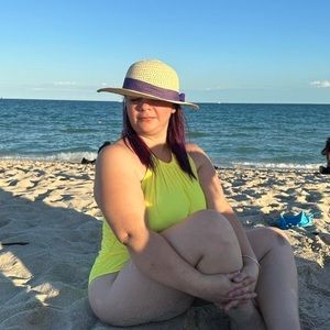 Meet your Posher, Alexandra